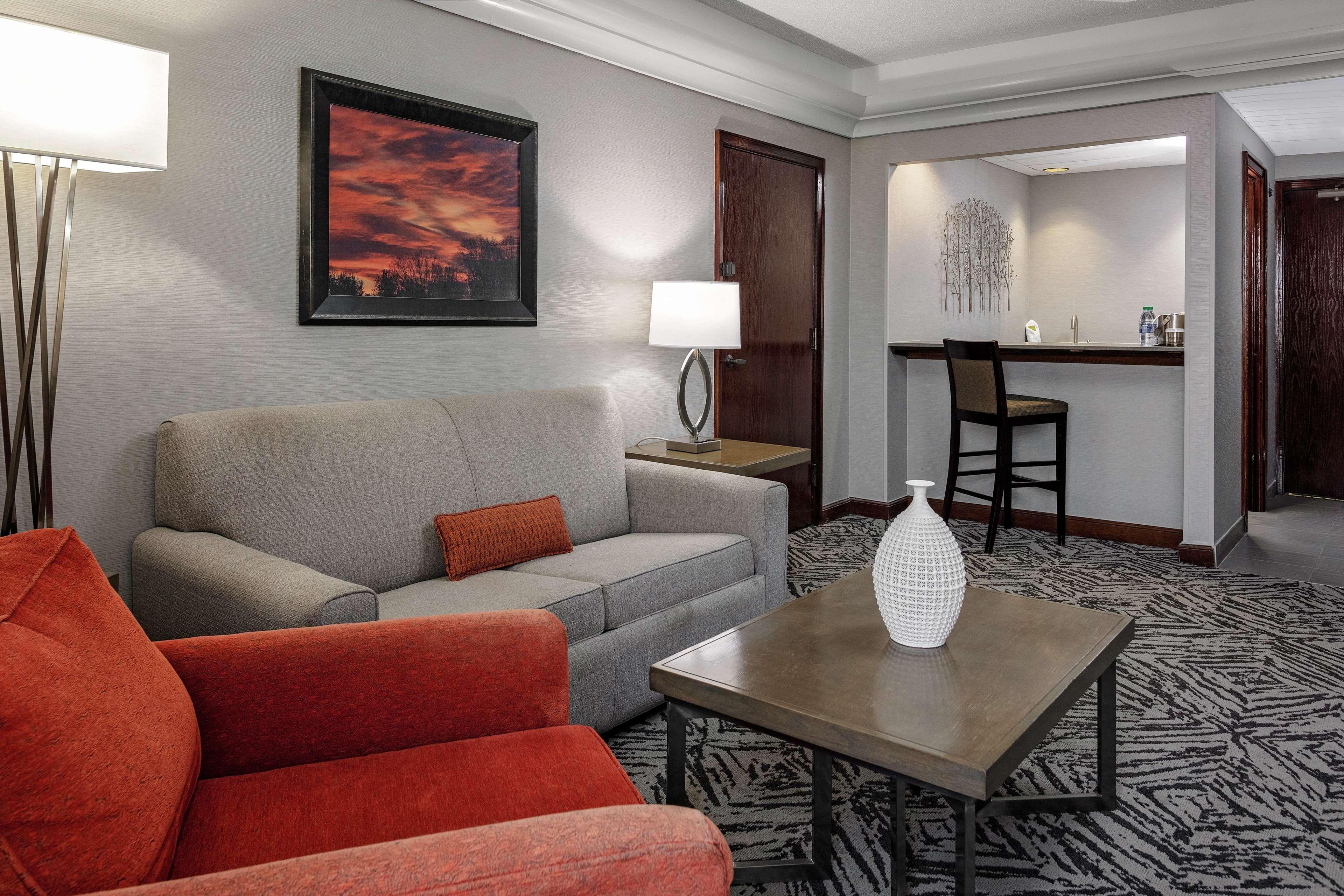 Doubletree By Hilton Hotel & Executive Meeting Center Omaha-Downtown Екстер'єр фото