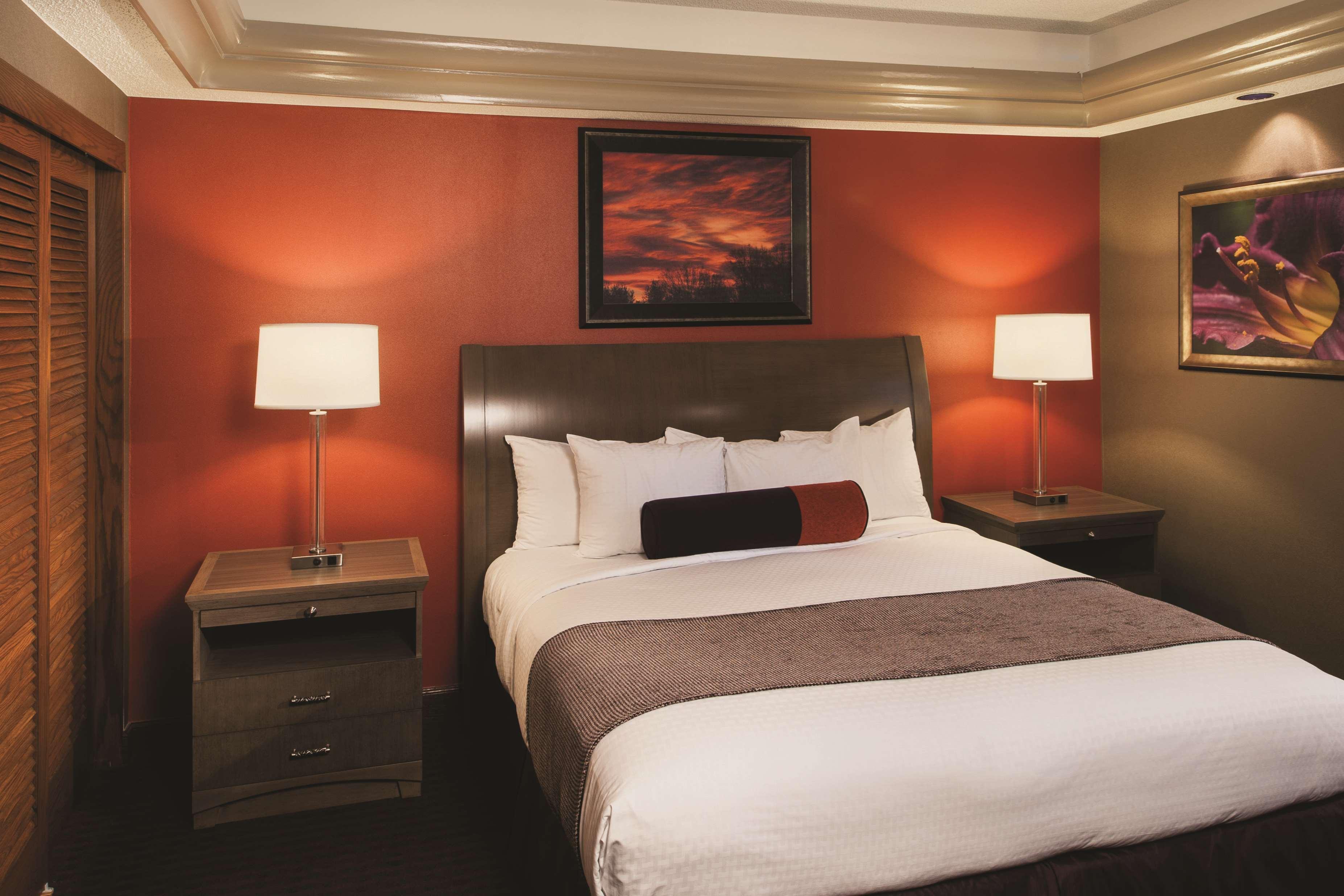 Doubletree By Hilton Hotel & Executive Meeting Center Omaha-Downtown Екстер'єр фото