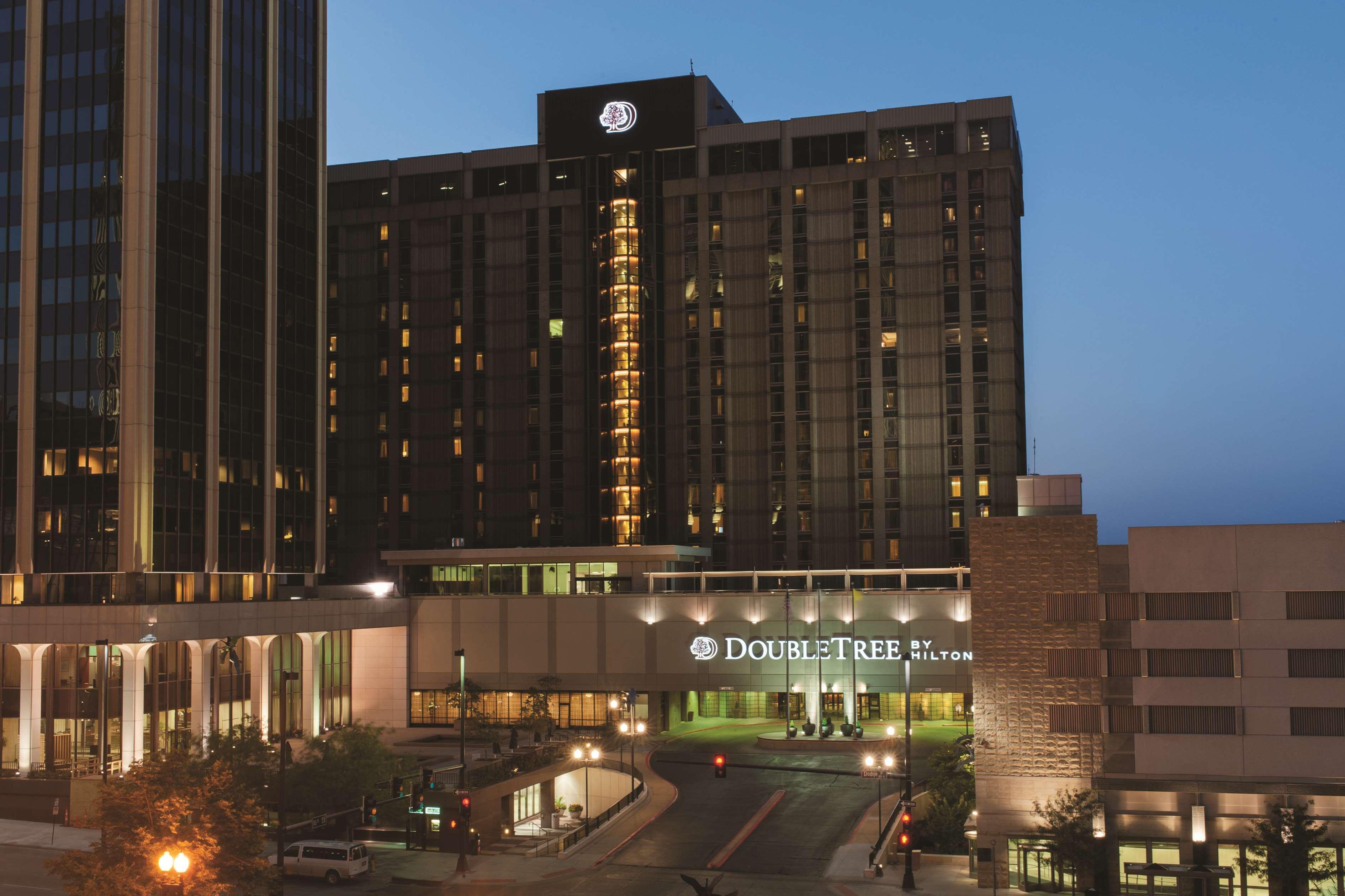 Doubletree By Hilton Hotel & Executive Meeting Center Omaha-Downtown Екстер'єр фото
