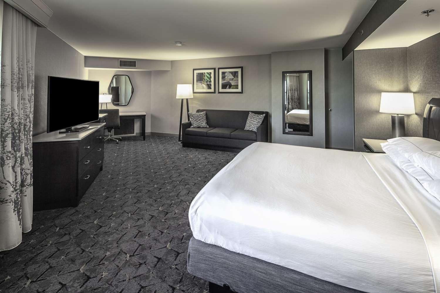 Doubletree By Hilton Hotel & Executive Meeting Center Omaha-Downtown Екстер'єр фото