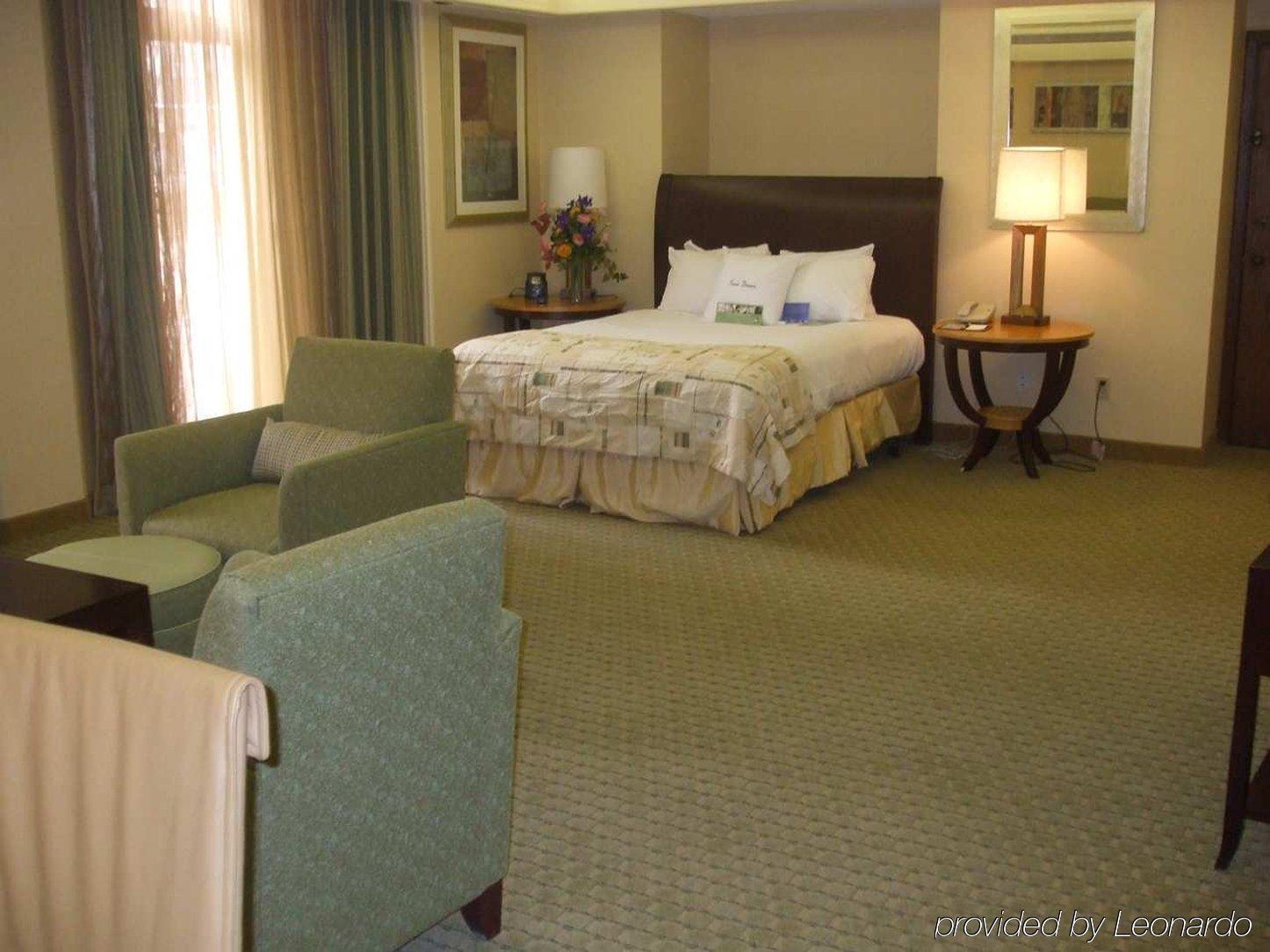 Doubletree By Hilton Hotel & Executive Meeting Center Omaha-Downtown Номер фото